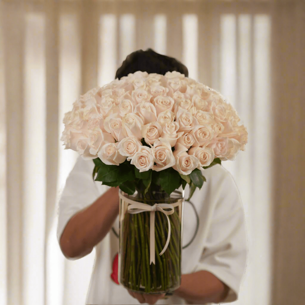 Century Bloom - Buy Vase Arrangement in Qatar | 24 Hour Flower