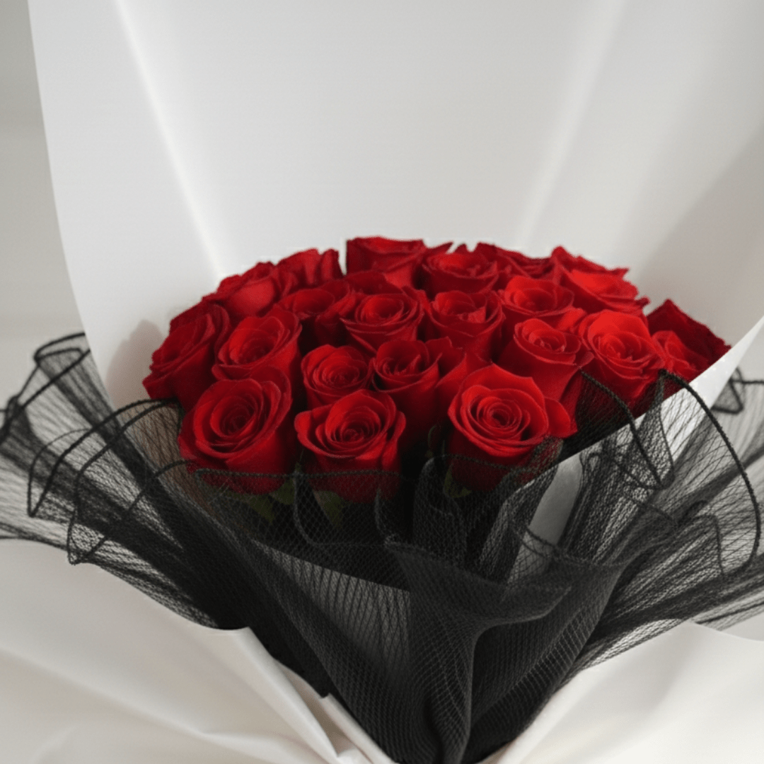 Infini Rouge - THF1090 - Buy in Qatar | 24 Hour Flower