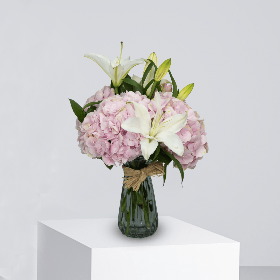 Flora Mystica - Buy Vase in Qatar | 24 Hour Flower