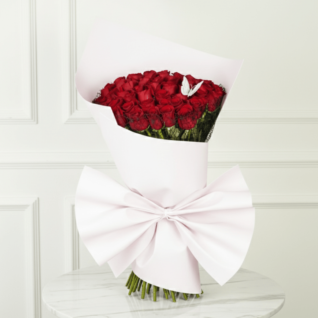 Abbraccio di Rose - Buy in Qatar | 24 Hour Flower