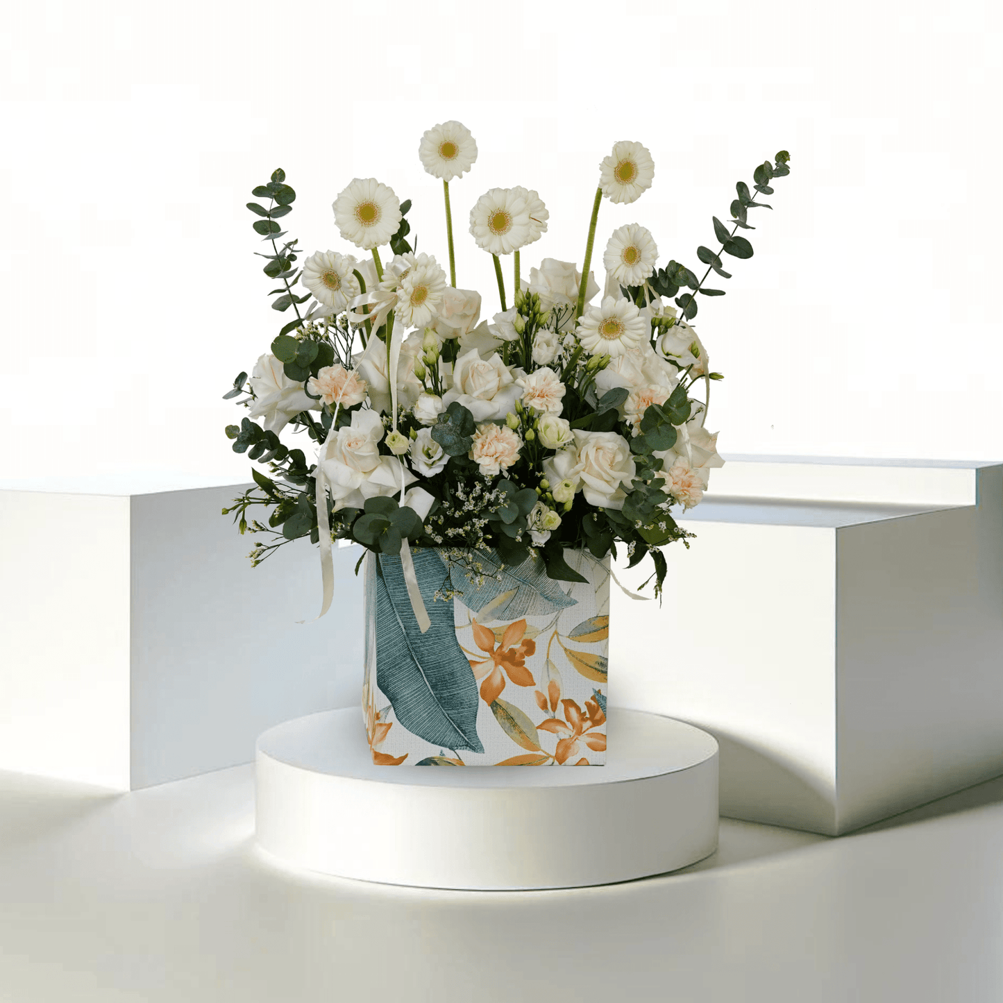 Artisan’s Bloom Suite - Buy in Qatar | 24 Hour Flower