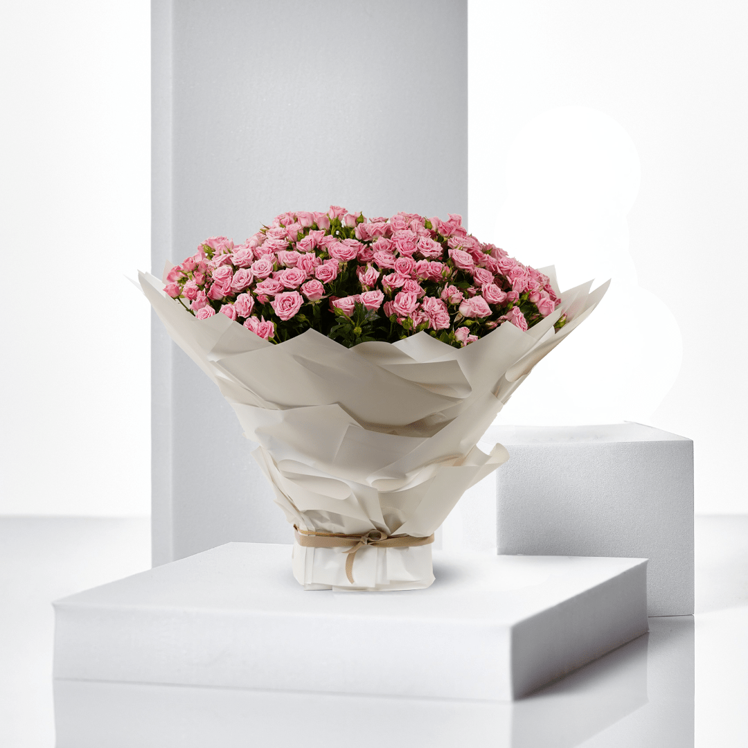 Giulia Embrace - Buy in Qatar | 24 Hour Flower