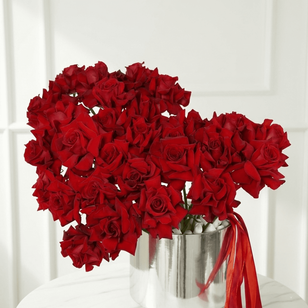 Scarlet Silver Luxury - Buy in Qatar | 24 Hour Flower